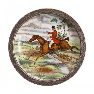 Dekoracyjny talerz porcelanowy z przedstawieniem jeźdźca na koniu. Srebro giloszowane. Sygn. Copeland Spode England.